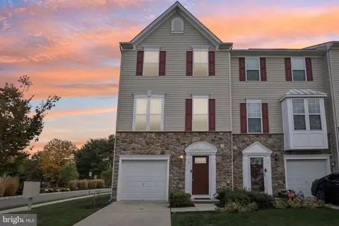 2 Benford Ln, Beverly, NJ 08010