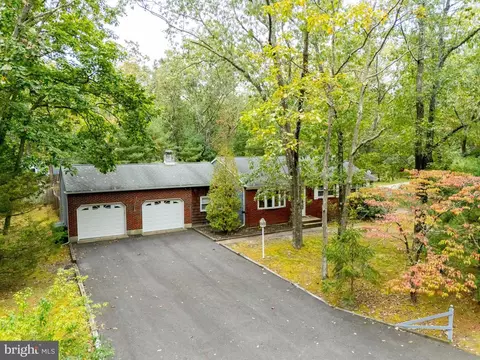229 Poplar Ave, Marlton, NJ 08053