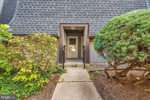 25 S Church Rd #8, Maple Shade, NJ 08052
