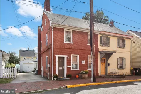 14 Brainerd St, Mount Holly, NJ 08060