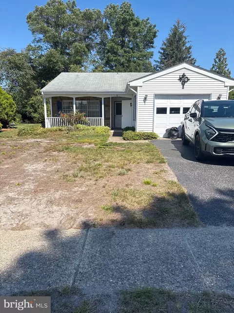 6 Chelsea Pl, Southampton, NJ 08088
