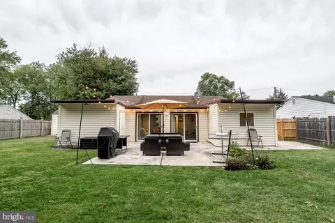 Exterior - 200 E Rudderow Ave, Maple Shade, NJ 08052 photo 5 of 6