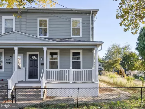 1006 W 3rd St W, Florence, NJ 08518