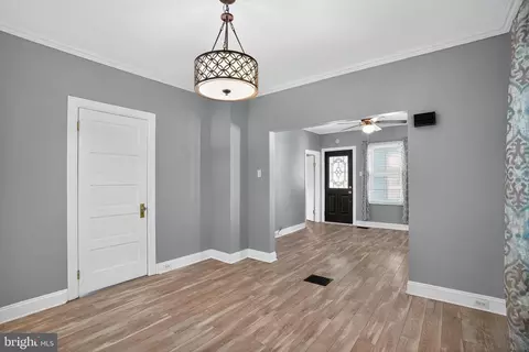 Entry Way - 107 S Forklanding Rd, Maple Shade, NJ 08052 photo 2 of 10