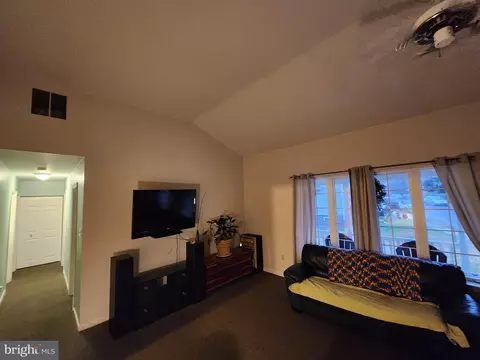 Entry Way - 22 Theodore Ave, Maple Shade, NJ 08052 photo 2 of 2