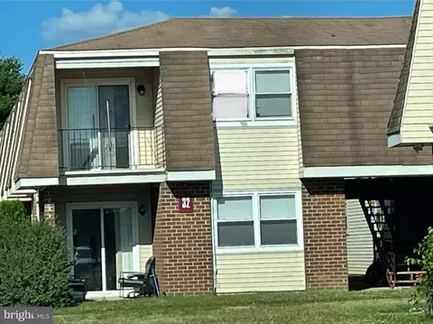 32 Apt 3 Florence Tollgate Pl, Florence, NJ 08518