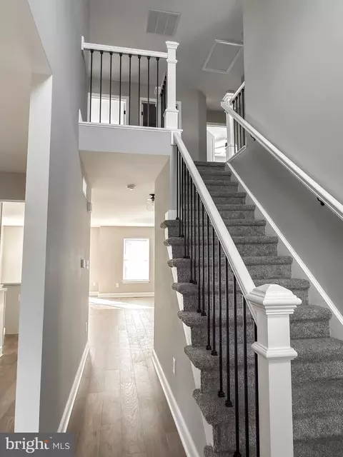 Entry Way - 702 Delaware Ave, Riverside, NJ 08075 photo 2 of 3