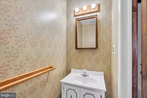 35 Euston Rd W, Marlton, NJ 08053 photo 15