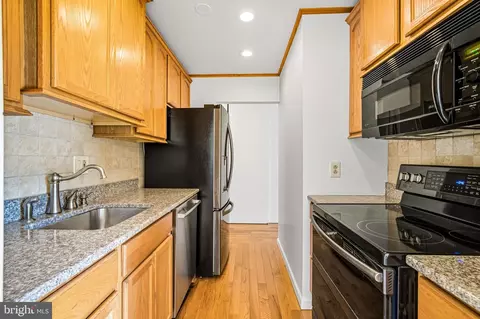 Kitchen - 12 E B E Daisy Ln, Mount Laurel, NJ 08054 photo 1 of 4