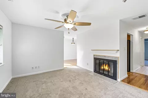 Living - 12 E B E Daisy Ln, Mount Laurel, NJ 08054 photo 4 of 4