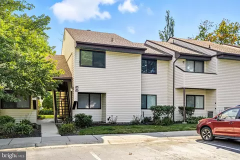 12 E B E Daisy Ln, Mount Laurel, NJ 08054