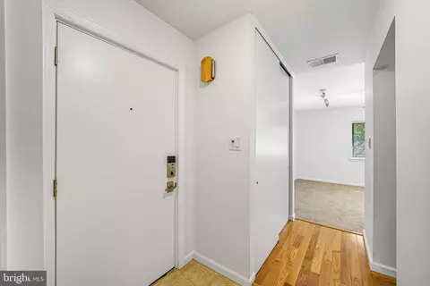 Entry Way - 12 E B E Daisy Ln, Mount Laurel, NJ 08054 photo 2 of 2