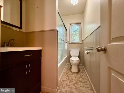Bath - 508 Sunset Ave, Maple Shade, NJ 08052 photo 1 of 2