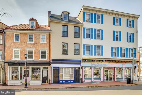 88 High St, Mount Holly, NJ 08060