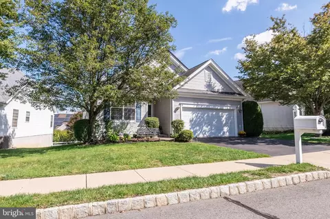 13 Atrium, Trenton, NJ 08620