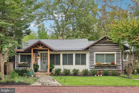 28 Shawnee Trl, Medford Lakes, NJ 08055