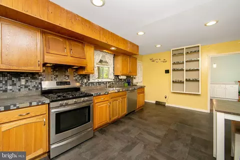 Kitchen - 396 Holly Rd, Marlton, NJ 08053 photo 1 of 2