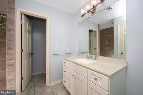 Bath - 396 Holly Rd, Marlton, NJ 08053 photo 2 of 5