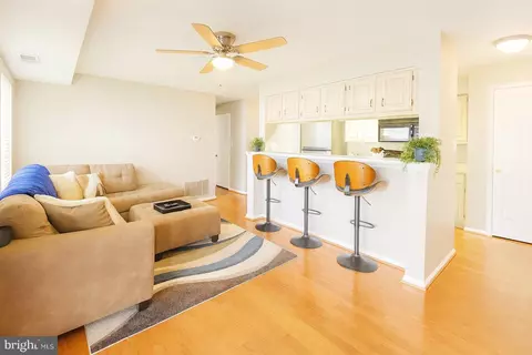 89 Eldon Way, Marlton, NJ 08053