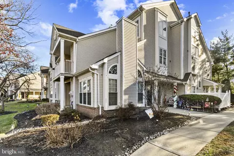 203 A Saxony Dr, Mount Laurel, NJ 08054