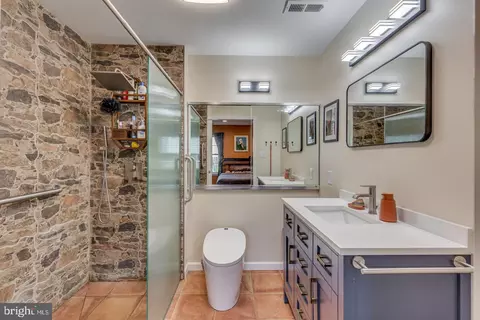 Bath - 40 E Oleander Dr, Mount Laurel, NJ 08054 photo 2 of 3
