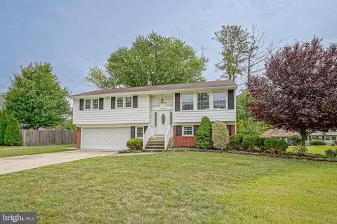 502 Pomona Rd, Cinnaminson, NJ 08077