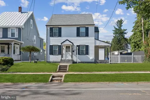 76 Branch St, Mount Holly, NJ 08060