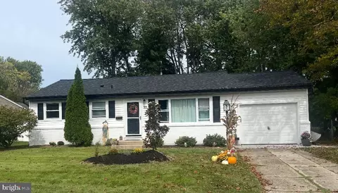22 Bettlewood Rd, Marlton, NJ 08053