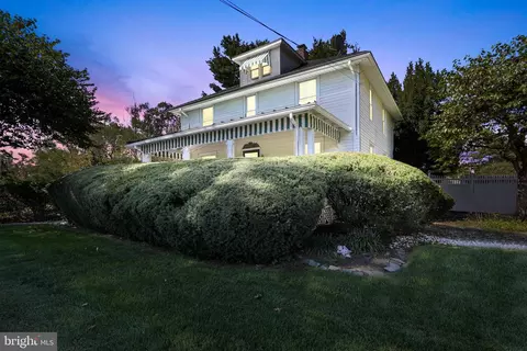 419 Oakshade Rd, Shamong, NJ 08088