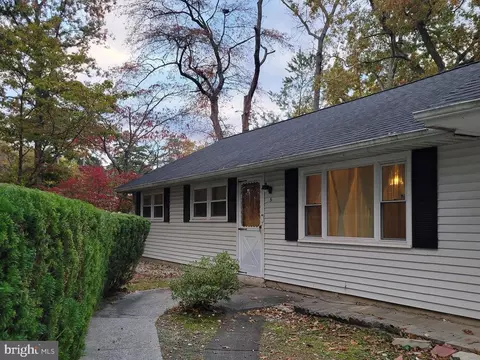 5 Chestnut Ave, Browns Mills, NJ 08015
