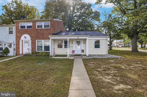 20 Ruscombe Ct, Willingboro, NJ 08046