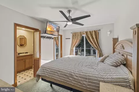 31 S Boulevard Ave, Maple Shade, NJ 08052 photo 22