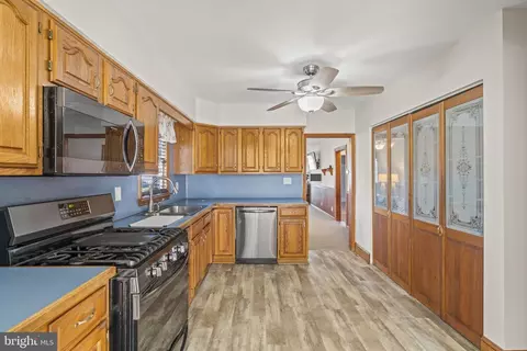 31 S Boulevard Ave, Maple Shade, NJ 08052 photo 13