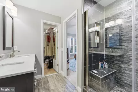 Entry Way - 1 Weatherly Rd, Delran, NJ 08075 photo 5 of 5