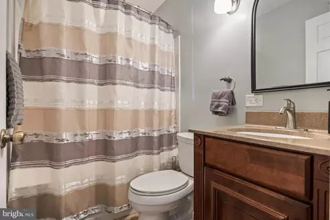 Bath - 17 Devonshire Dr, Westampton, NJ 08060 photo 1 of 2