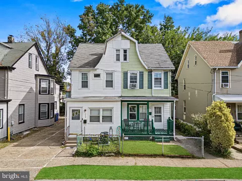 636 Elizabeth St, Beverly, NJ 08010