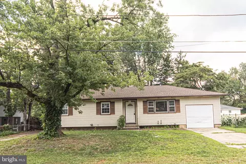 30 Apple Ave, Browns Mills, NJ 08015