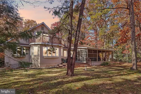 7 Pontiac Dr, Medford, NJ 08055