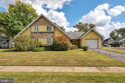 14 Granite Ln, Willingboro, NJ 08046
