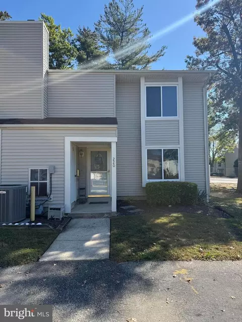 220 Deerpark Ct, Marlton, NJ 08053