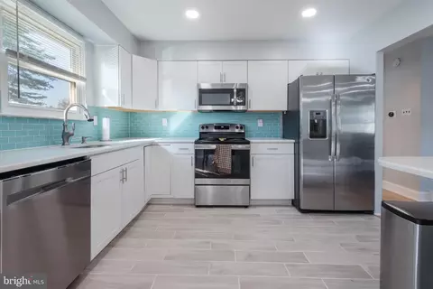 28 Scammell Dr, Browns Mills, NJ 08015