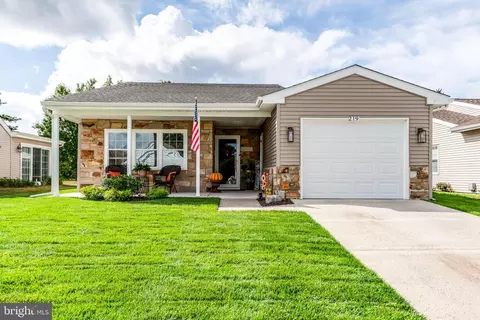 219 Huntington Dr, Southampton, NJ 08088
