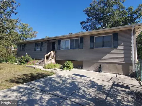 111 Huckleberry Ln, Browns Mills, NJ 08015