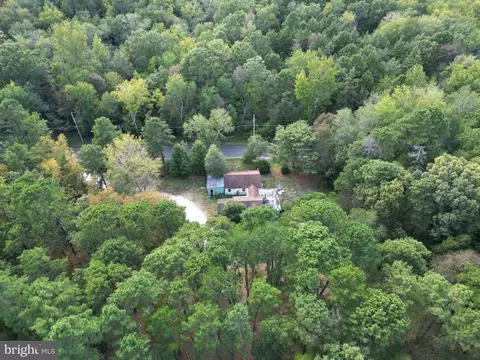 104 Burrs Mill Rd, Southampton, NJ 08088