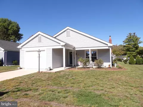 240 Huntington Dr, Southampton, NJ 08088