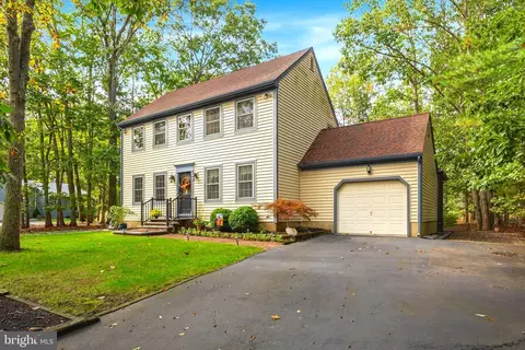 25 Packenah Trl, Shamong, NJ 08088