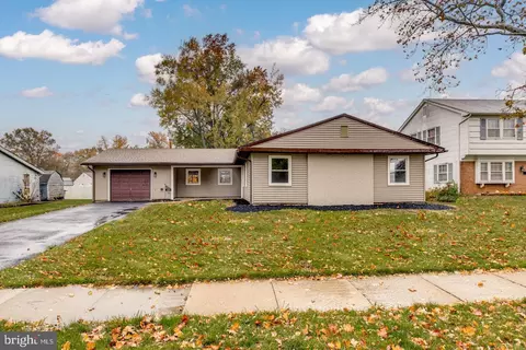 57 Eastbrook Ln, Willingboro, NJ 08046