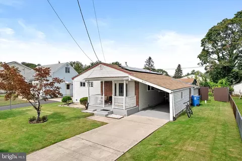 617 Smith Ln, Mount Holly, NJ 08060