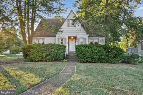 400 Cleveland Ave, Palmyra, NJ 08065