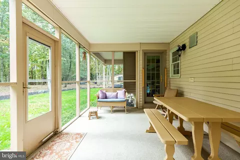 59 Stone Mountain Ln, Marlton, NJ 08053